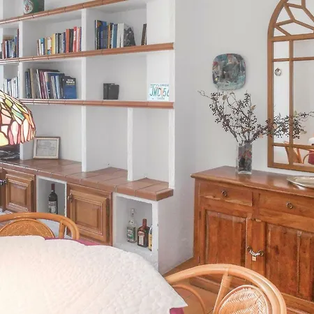 Studio In Apartment